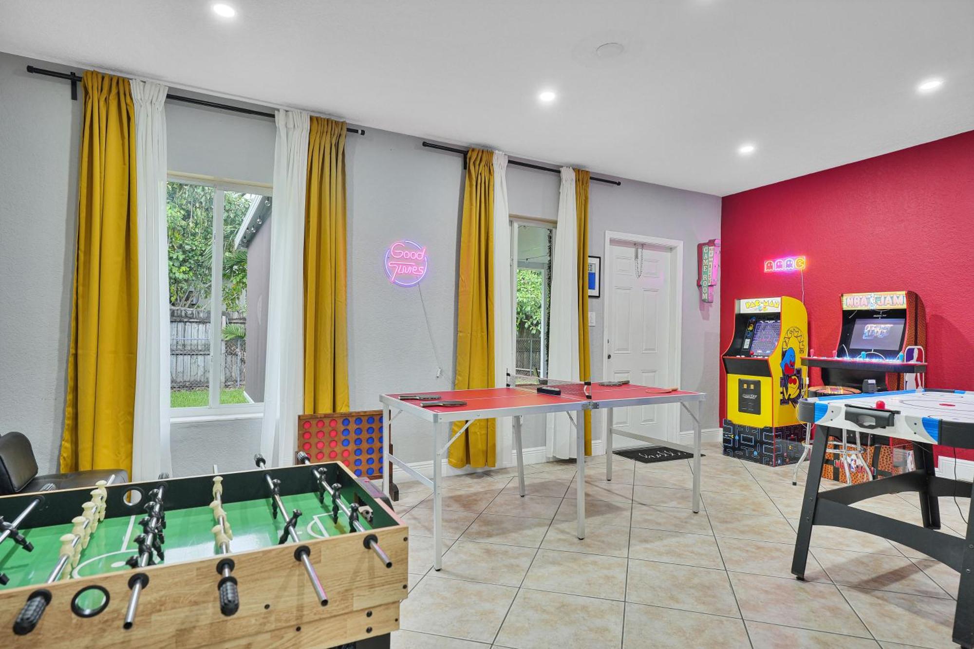 Escape Gameroom, Bar, Bbq, Spacious,King Bed, All Luxury Mattresses, Near Beach, 6 Blocks Away From Bars, Nite Clubs, Res, Shops Miami Ngoại thất bức ảnh
