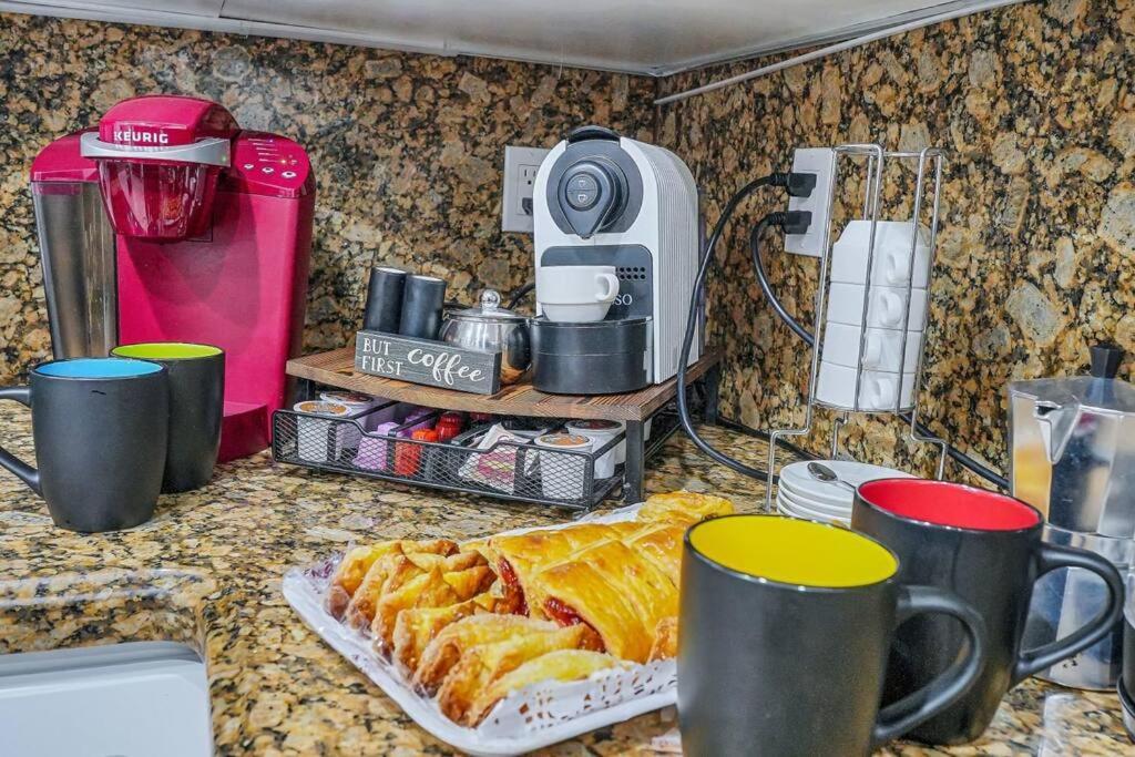 Escape Gameroom, Bar, Bbq, Spacious,King Bed, All Luxury Mattresses, Near Beach, 6 Blocks Away From Bars, Nite Clubs, Res, Shops Miami Ngoại thất bức ảnh